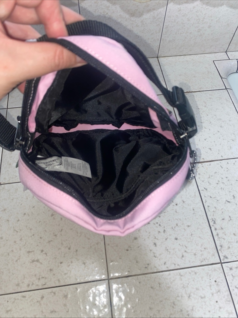 NWT Eastpak x Simpsons pink donut crossbody - Picture 8 of 8